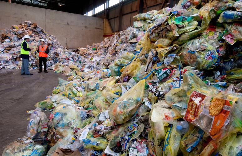 纸伙计废品回收:再生资源回收公司数量暴增,百花齐放,互联网功不可没-